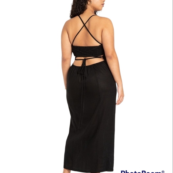 - Linen Open Back Dress - Picture 2 of 3